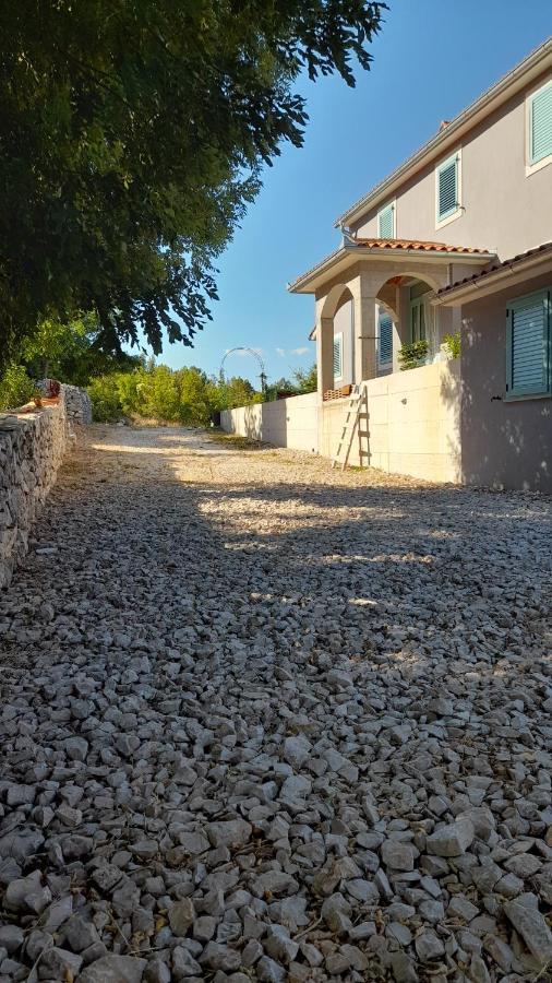 Home Lotus Flower Labin  Exterior foto