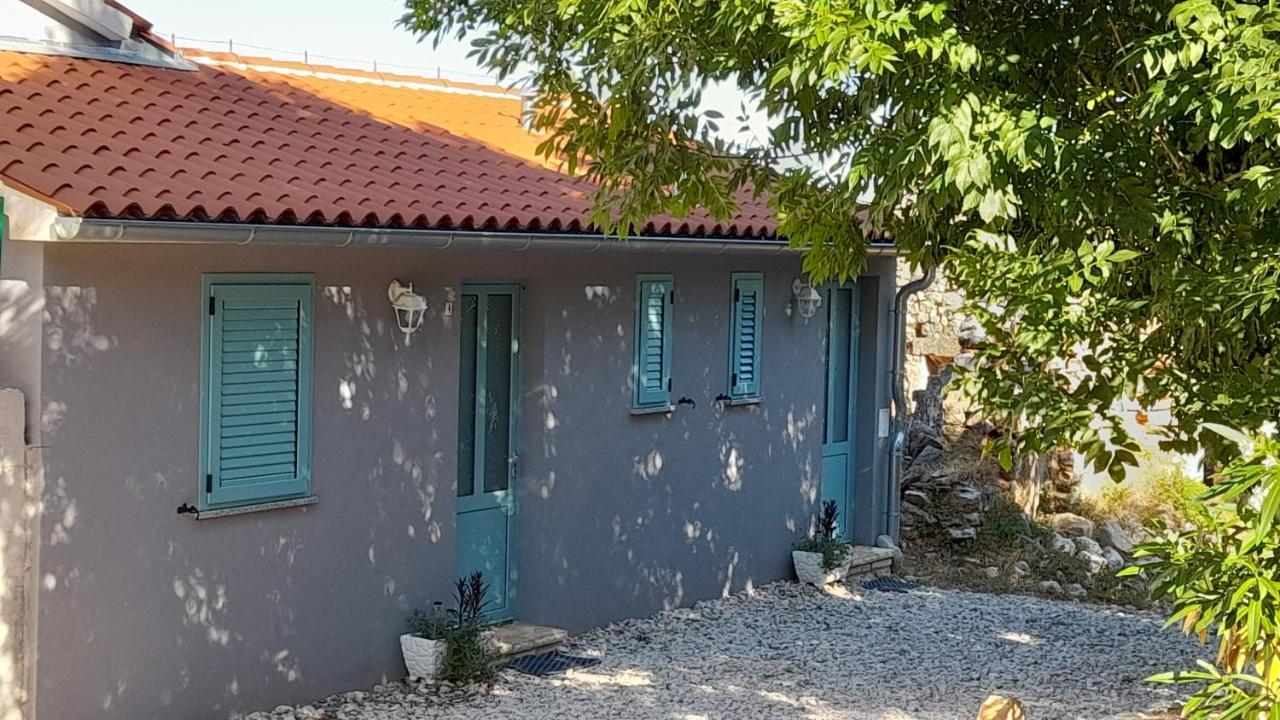 Home Lotus Flower Labin  Exterior foto